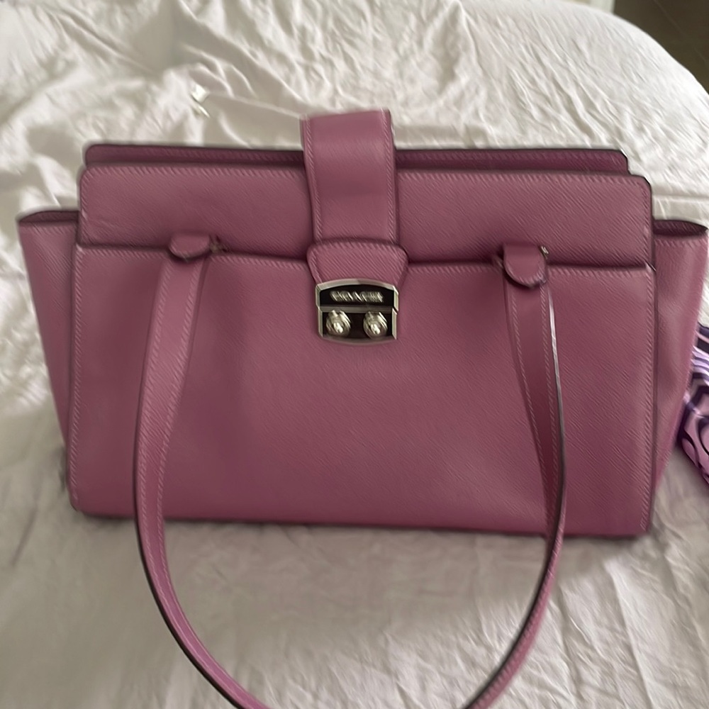 COPY - Coach Purse, matching medium Coach wallet, shoulder strap, Coach silk sc…